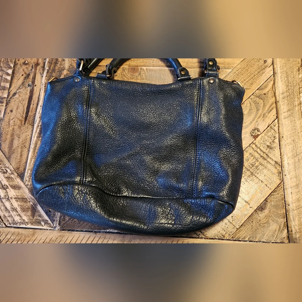 Black Leather Shoulder Bag with Gold Hardware - Picture 4 of 11